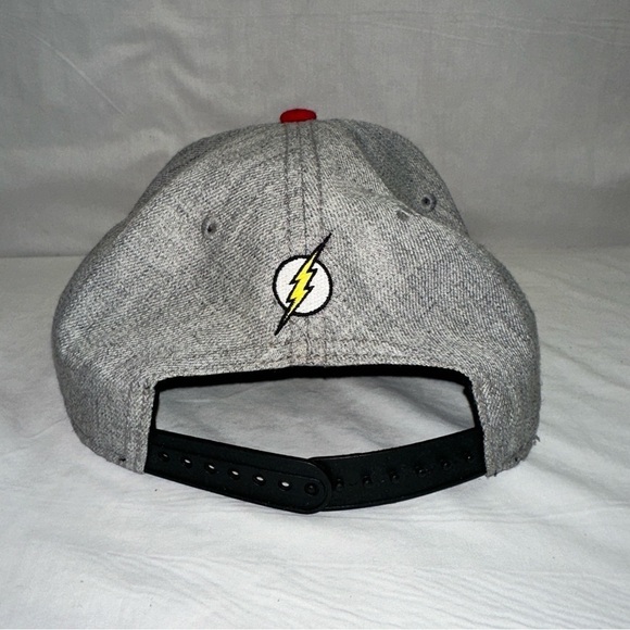 DC Comics Hat Men's Gray Red‎ The Flash Adjustable Snapback Embroidered Logo Cap - Picture 6 of 11